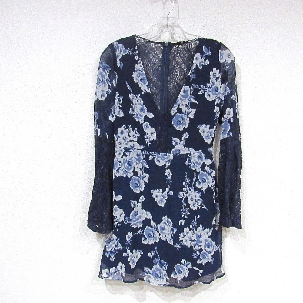 Lucca Couture Floral Lace Dress Size XS EUC